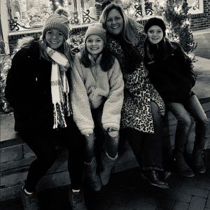 💗Meet Your POSHER!👗👙👚👖👠🥿👢👡